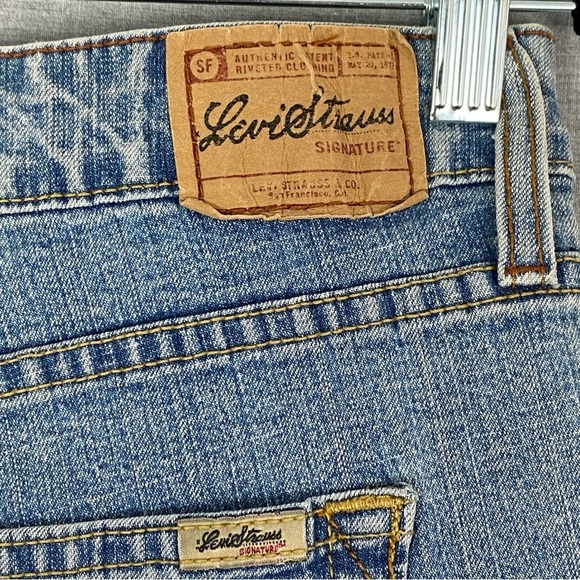 Levi Strauss Signature Stretch Low Rise Boot Cut Jeans Misses 4 Short - Picture 5 of 12